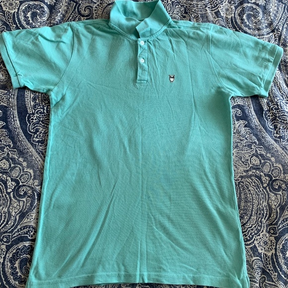 T-Shirt - Picture 1 of 2